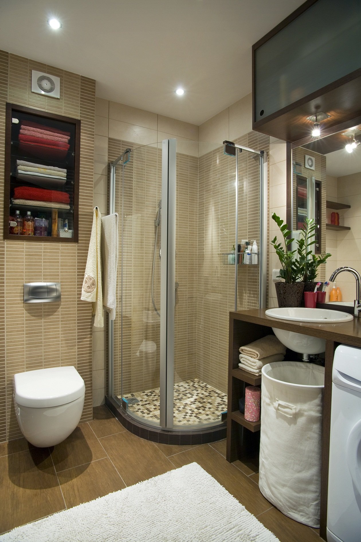 Душевая кабина в маленькой ванной комнате: на что обратить внимание при выборе + фото