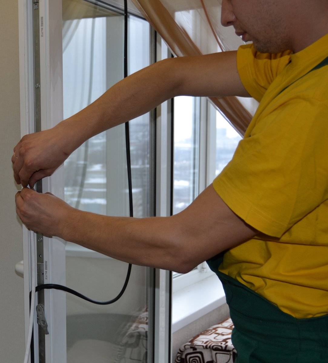 Как выбрать и заменить уплотнитель на пластиковых окнах