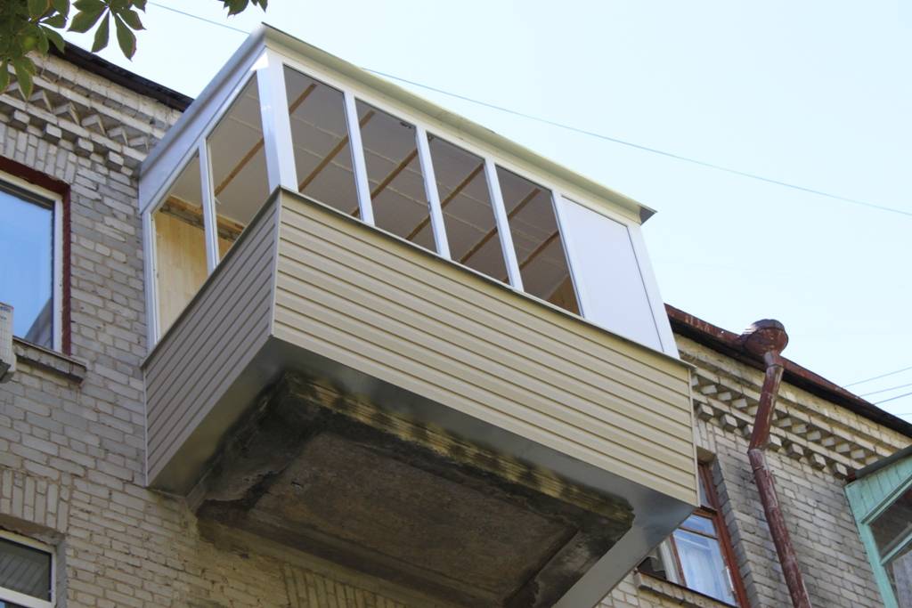 Балконы с выносом своими руками, как расширить балкон, технология увеличение площади по плите с фото примеры, выносное остекление балконов и лоджий