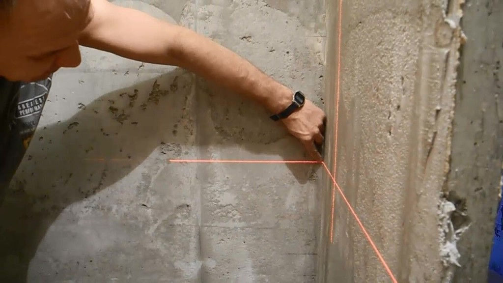 Как выровнять углы стен с помощью перфорированного уголка и шпатлевки своими руками