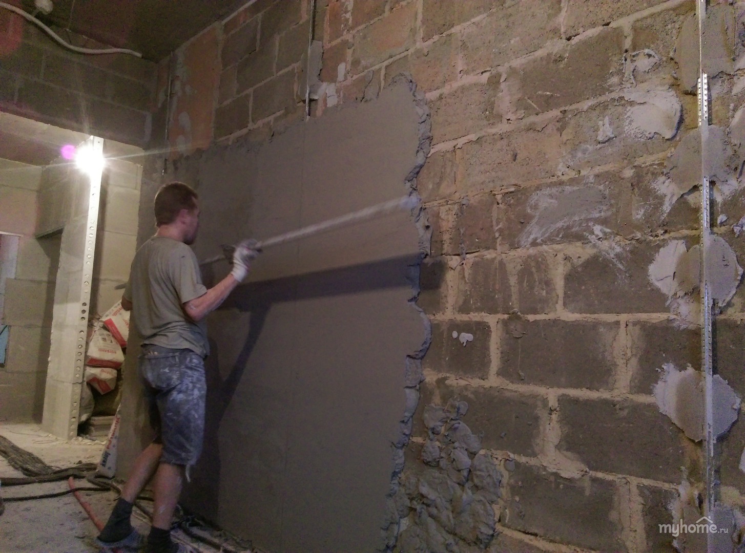 Как штукатурить стены своими руками (105 фото): подготовка, подробная полная инструкция по работе
