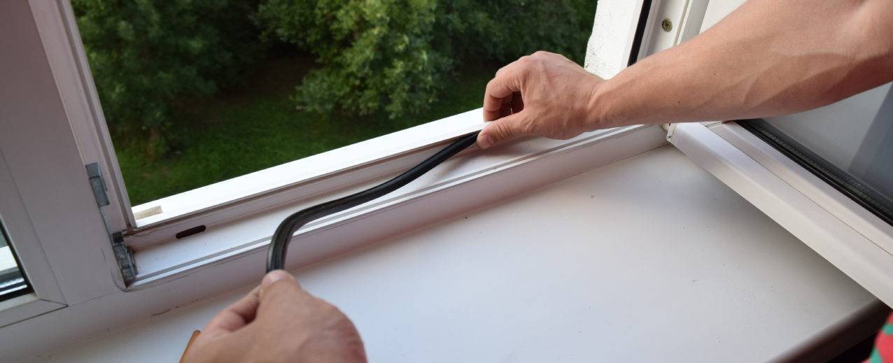 Как заменить резиновый уплотнитель на пластиковых окнах