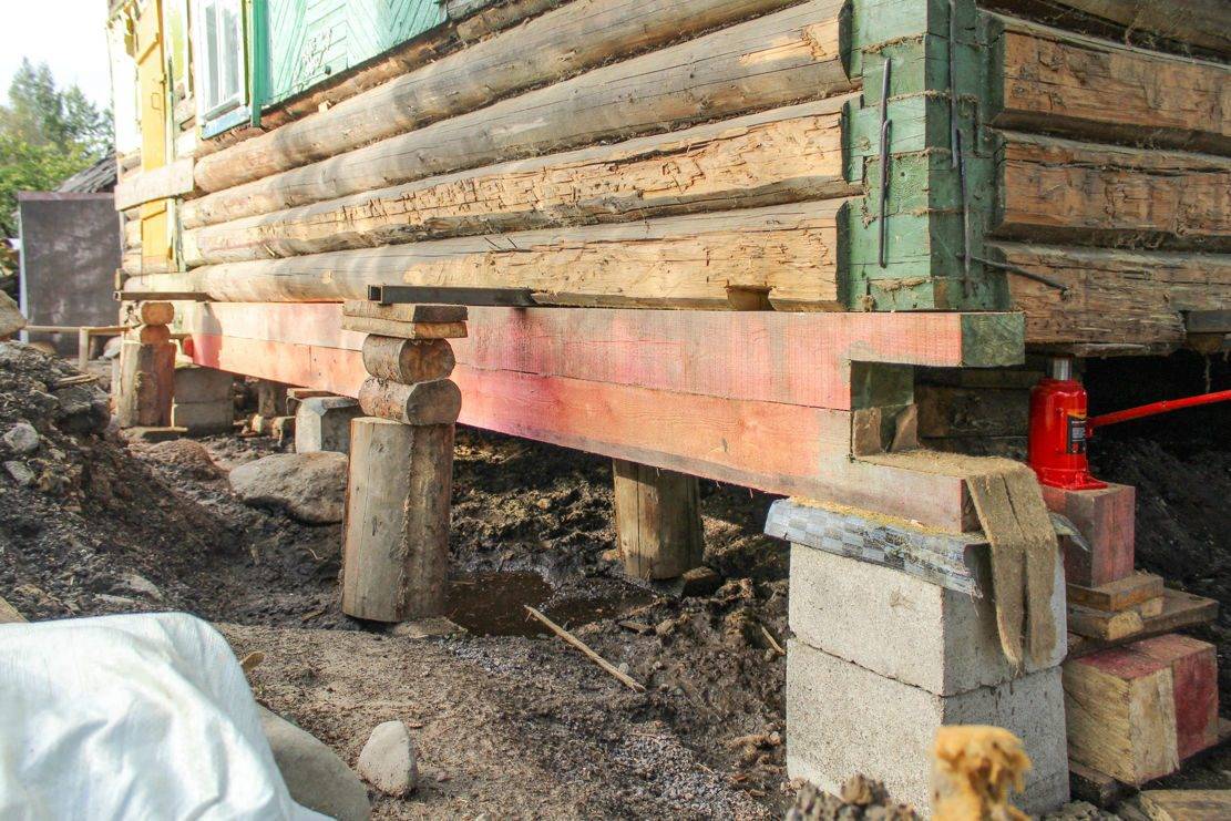 Как поднять дом и залить фундамент: деревянный дом на новый фундамент