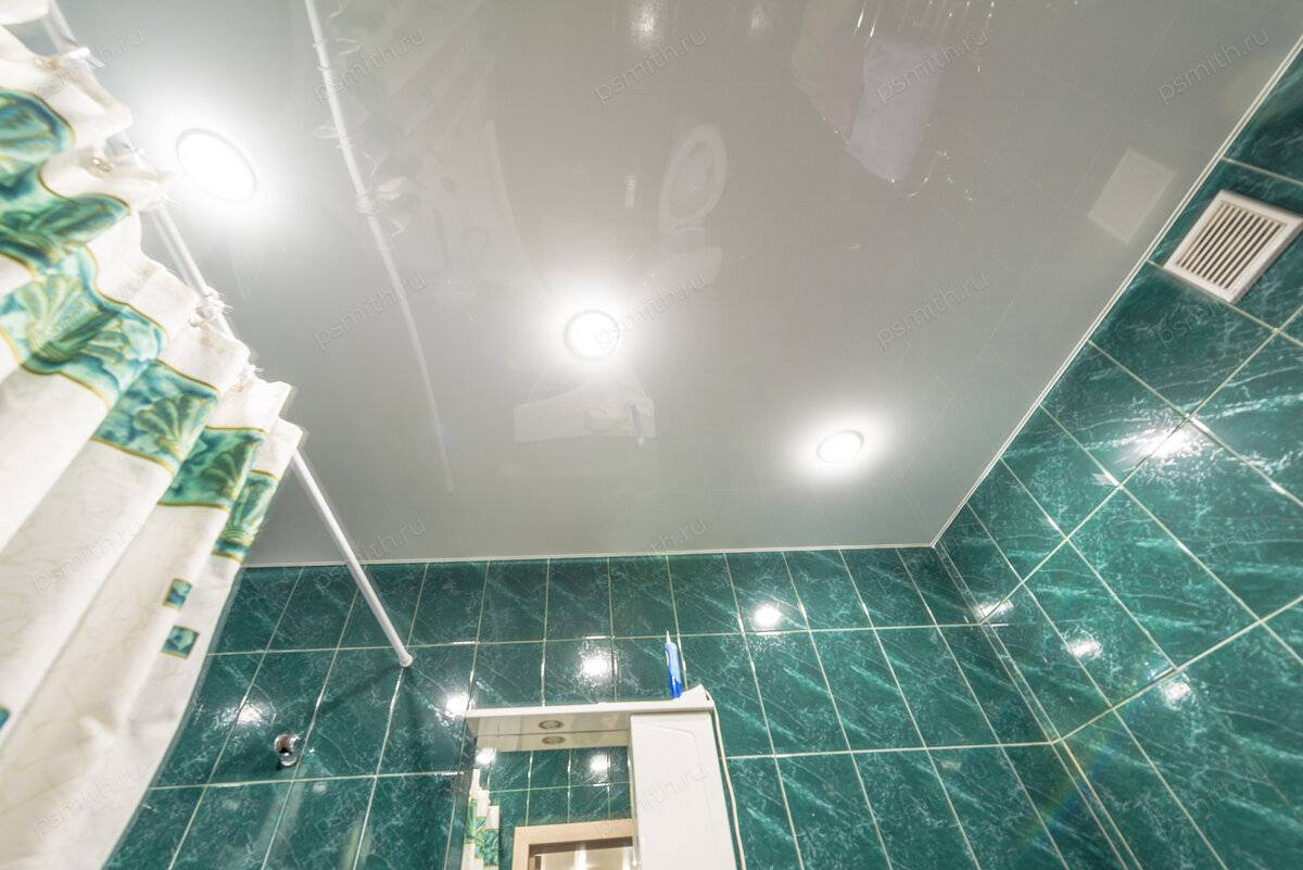 Выбираем натяжной потолок для монтажа в ванной комнате — советы, характеристики, плюсы и минусы