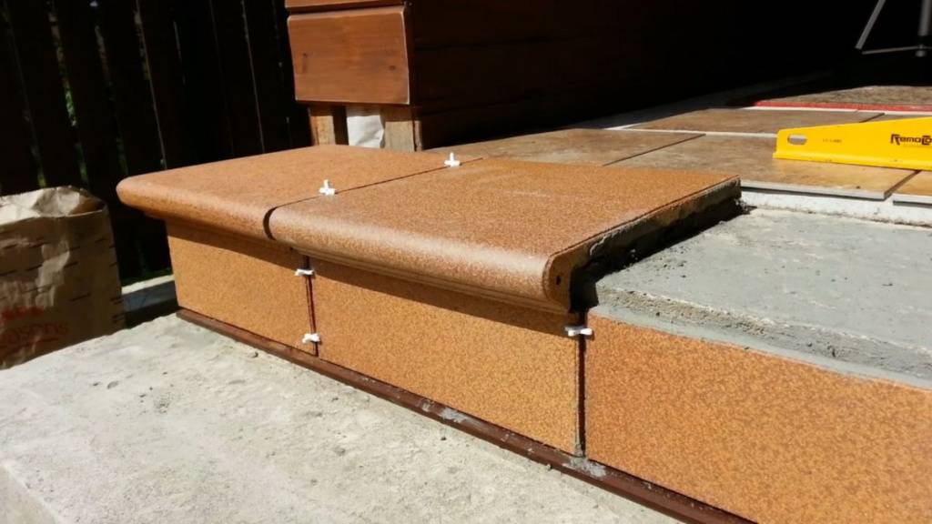 Клинкерная плитка: отделка крыльца и ступеней лестницы на улице