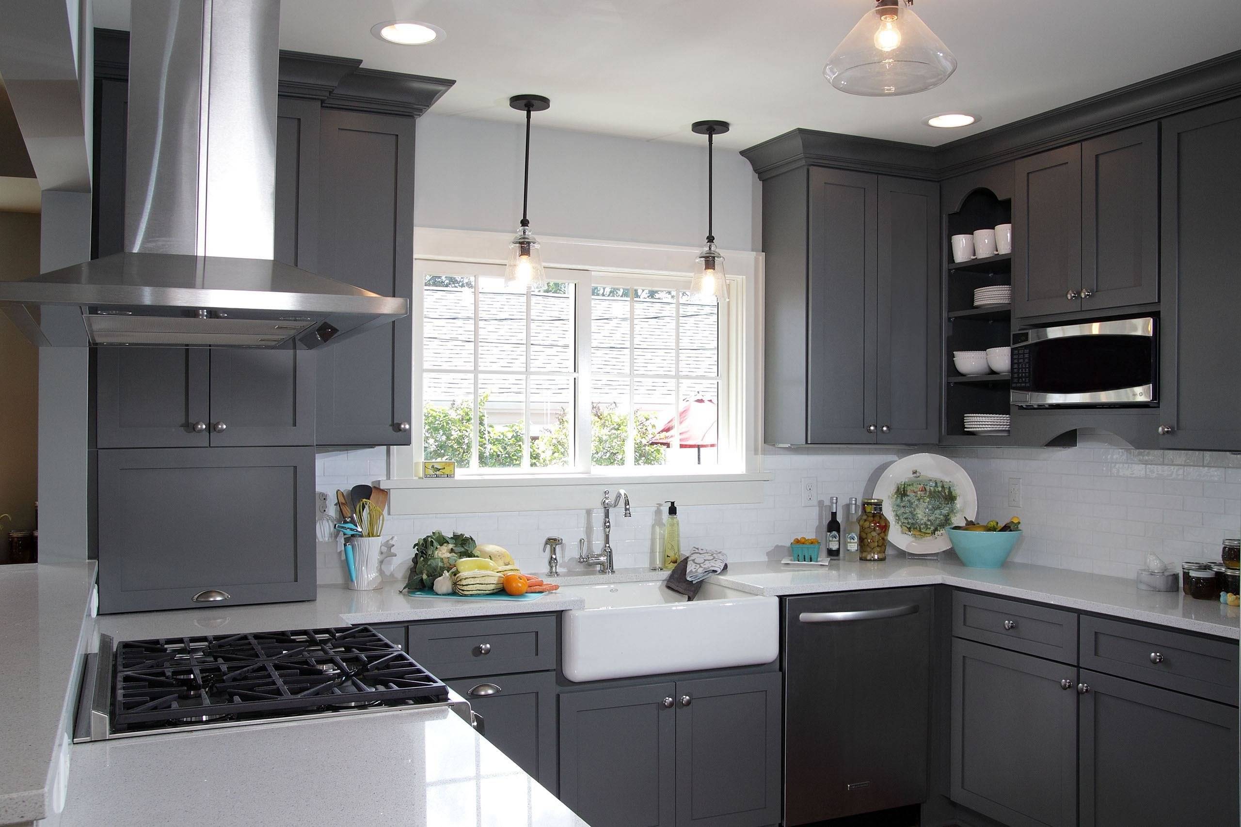 Кухня серого цвета: примеры интерьеров