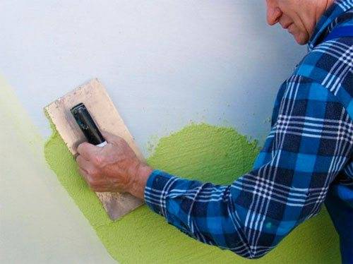 Краска внутри дома по цементной штукатурке для внутренних и наружных работ, можно ли наносить краску на цементную, гипсовую и известковую штукатурку