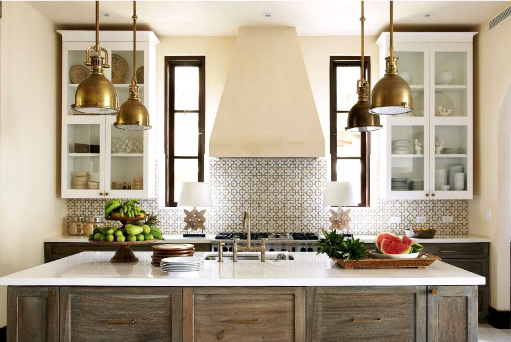 Средиземноморский стиль в интерьере кухни и гостиной: итальянский, греческий и испанский дизайн