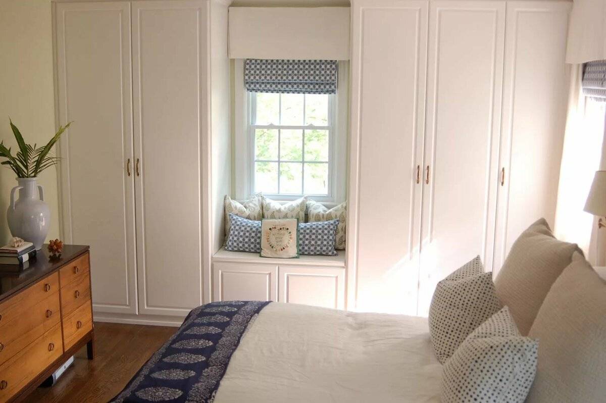 Шкаф вокруг окна: полки, мебель, стенка, стеллаж
