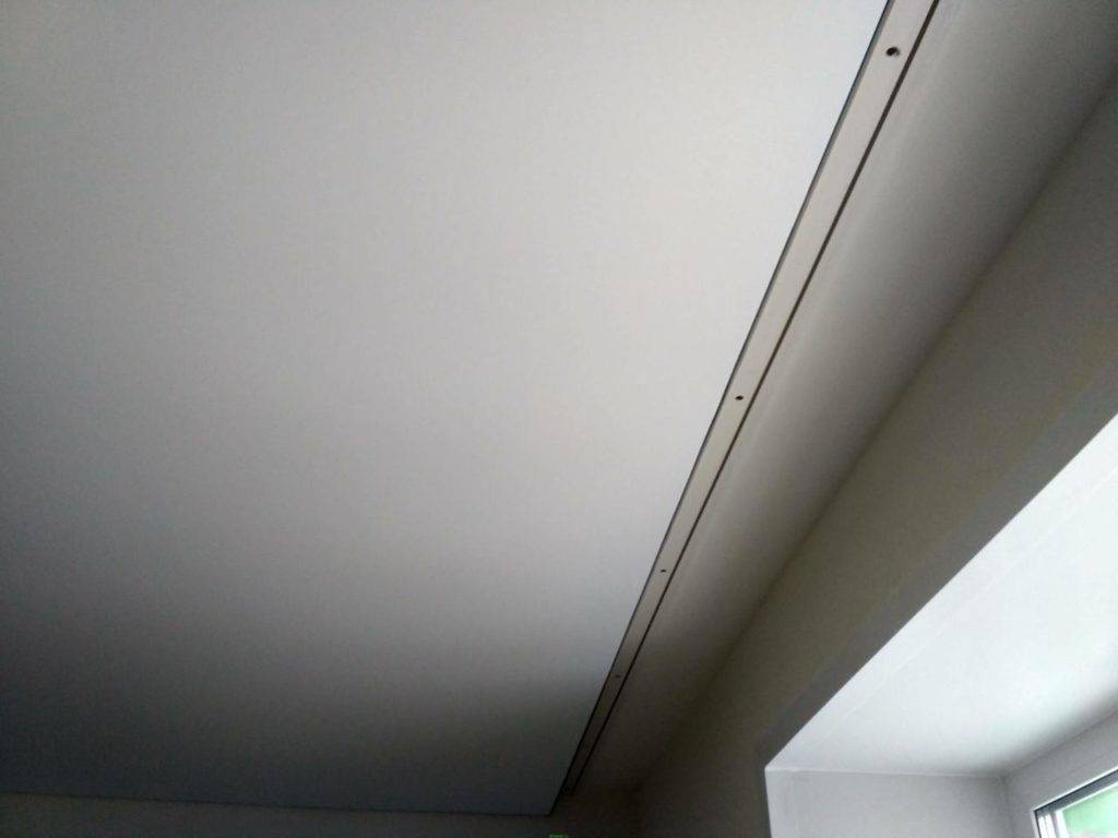 Ниша для штор в натяжном потолке тканевом и подвесном: как сделать и преимущества