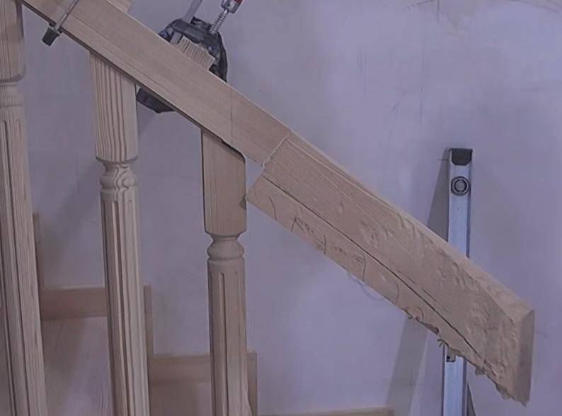 Как установить балясины на лестницу своими руками | «букдуб» в санкт-петербурге