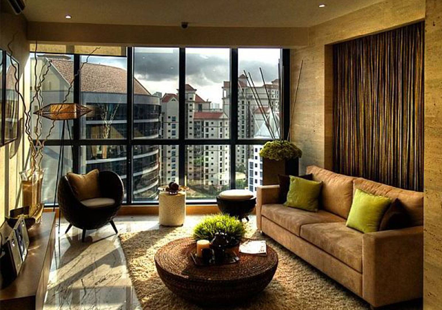 Панорамные окна в частном доме, квартире и на балконе.