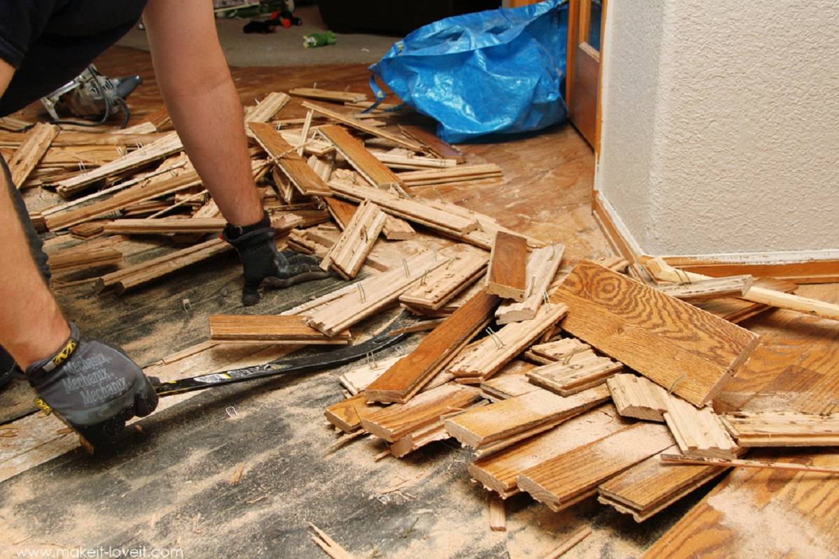 Демонтаж старого деревянного пола своими руками