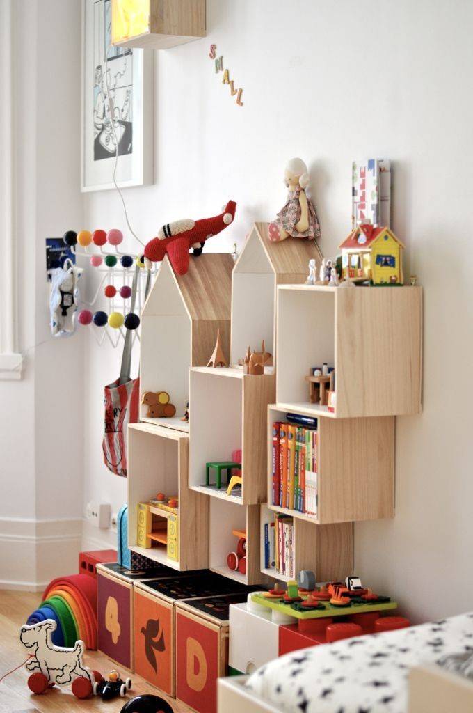 Как сделать полку для игрушек и книг в детскую комнату своими руками