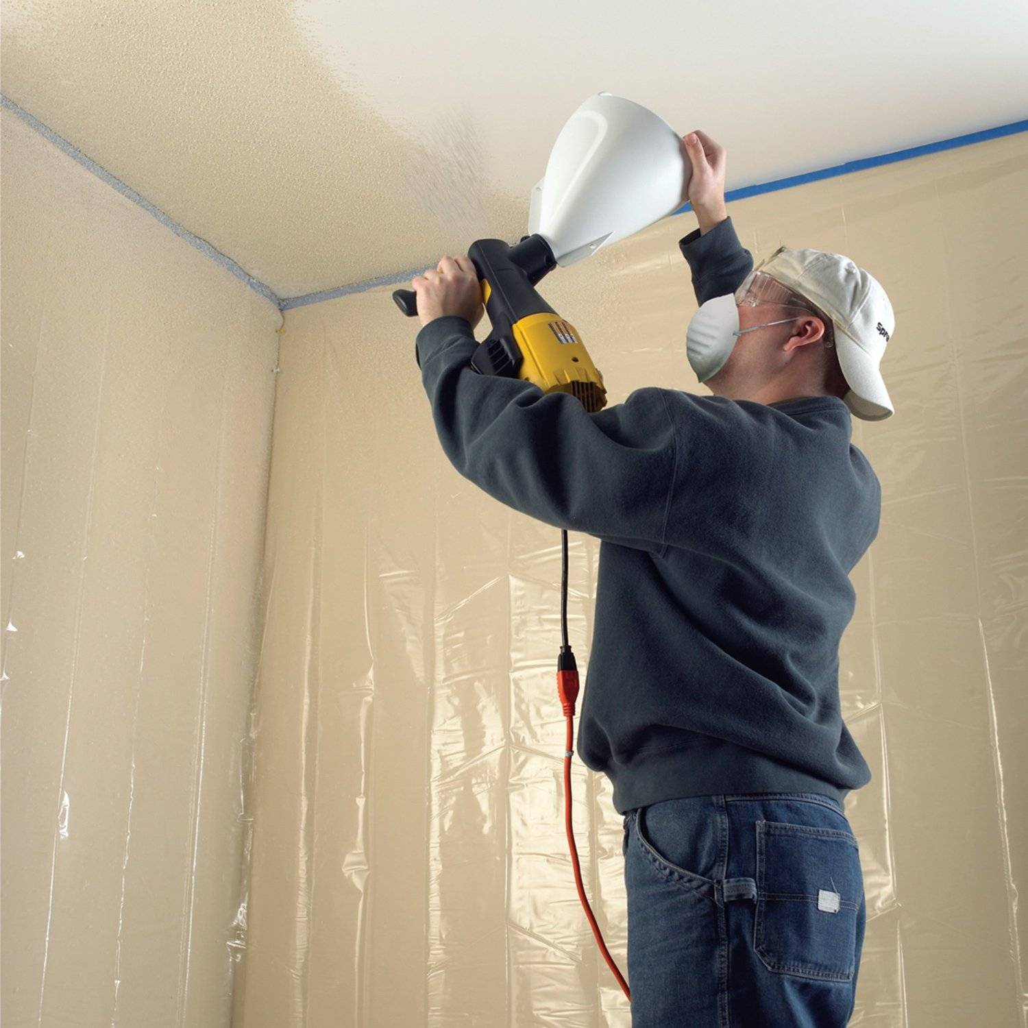 Акриловая краска для потолка:  свойства, особенности выбора, этапы покраски