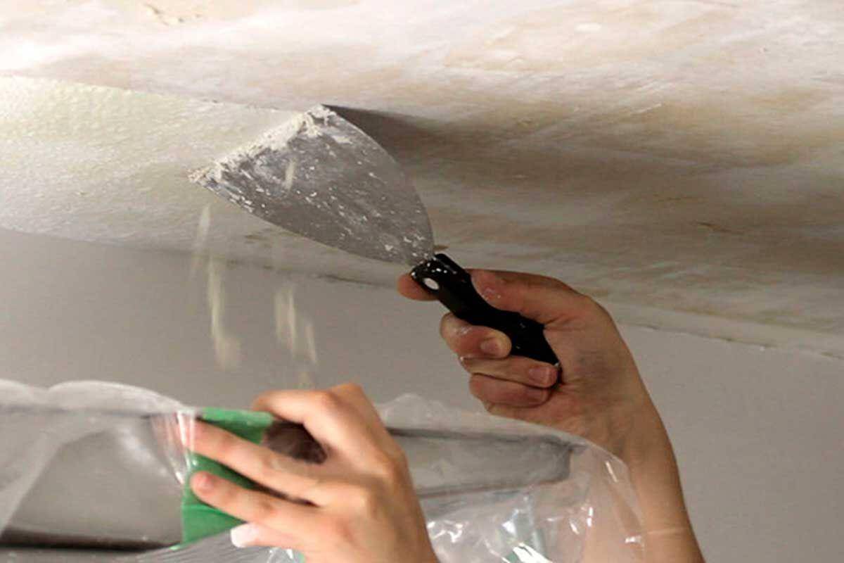 Побелка потолка водоэмульсионной краской — как сделать правильно?