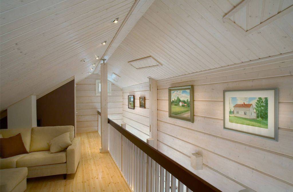 Как покрасить вагонку внутри дома правильно и красиво, в том числе стены на даче, в белый цвет, можно ли лаком, также фото и идеи