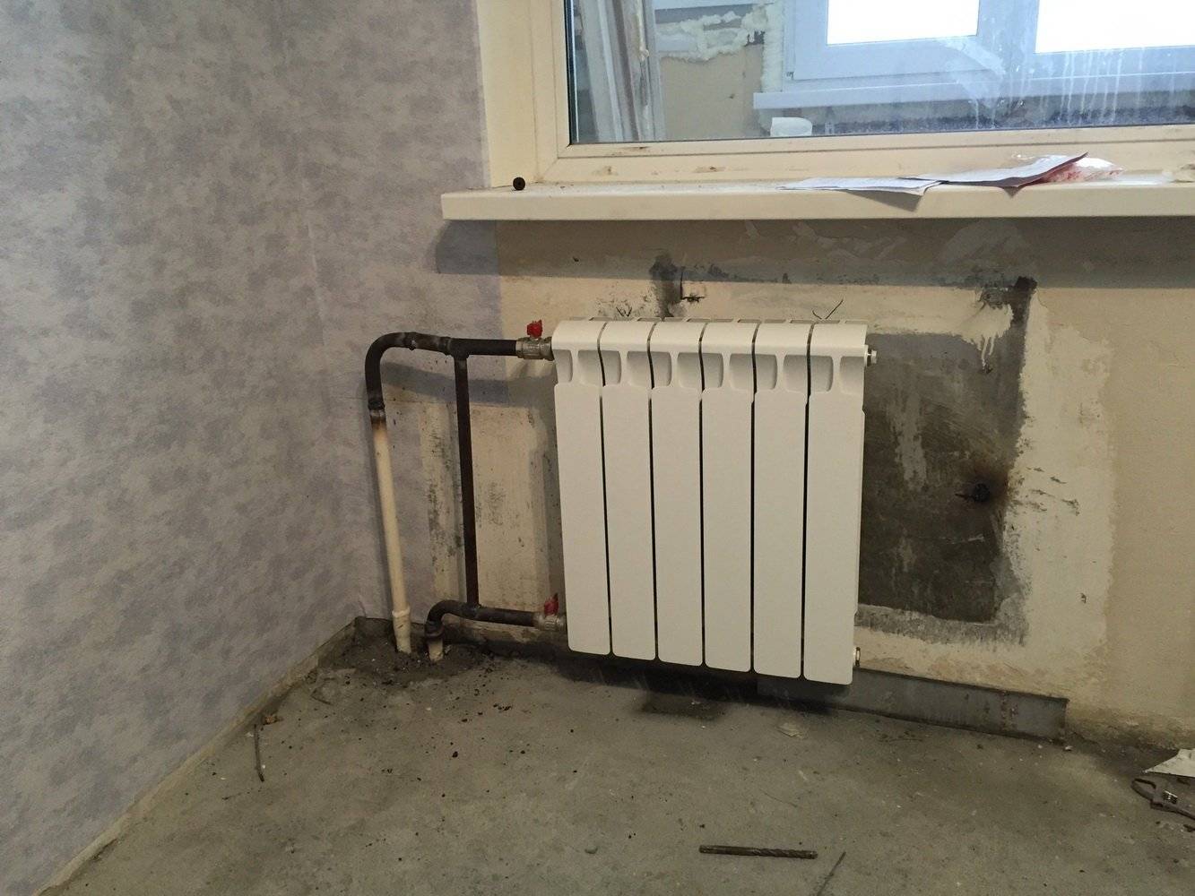 Монтаж радиатора отопления: установка и замена батарей отопления в квартире своими руками