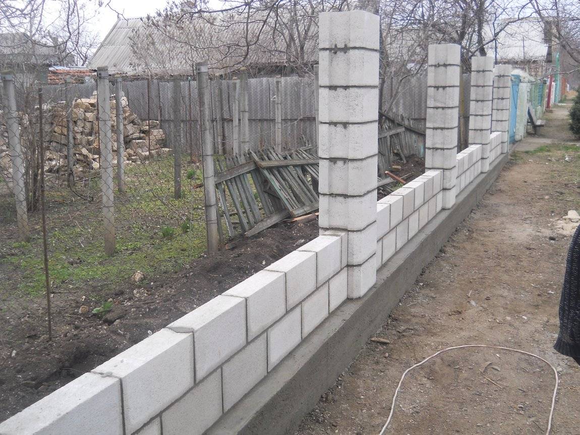 Забор из шифера своими руками: фото и видео ☛ советы строителей на domostr0y.ru