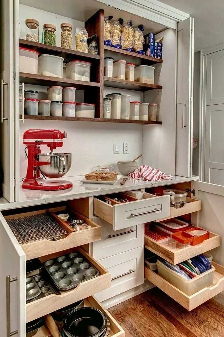 Зона хранения на кухне. Как навести порядок и иметь все необходимое под рукой?
