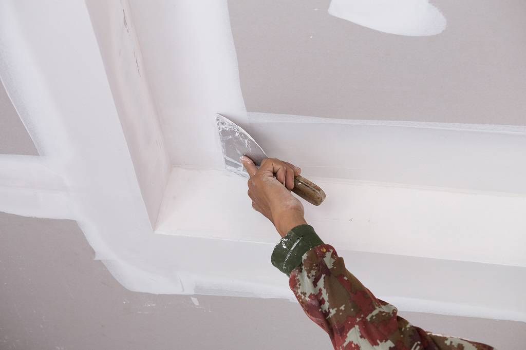 Технология шпаклевания потолка из гипсокартона под покраску