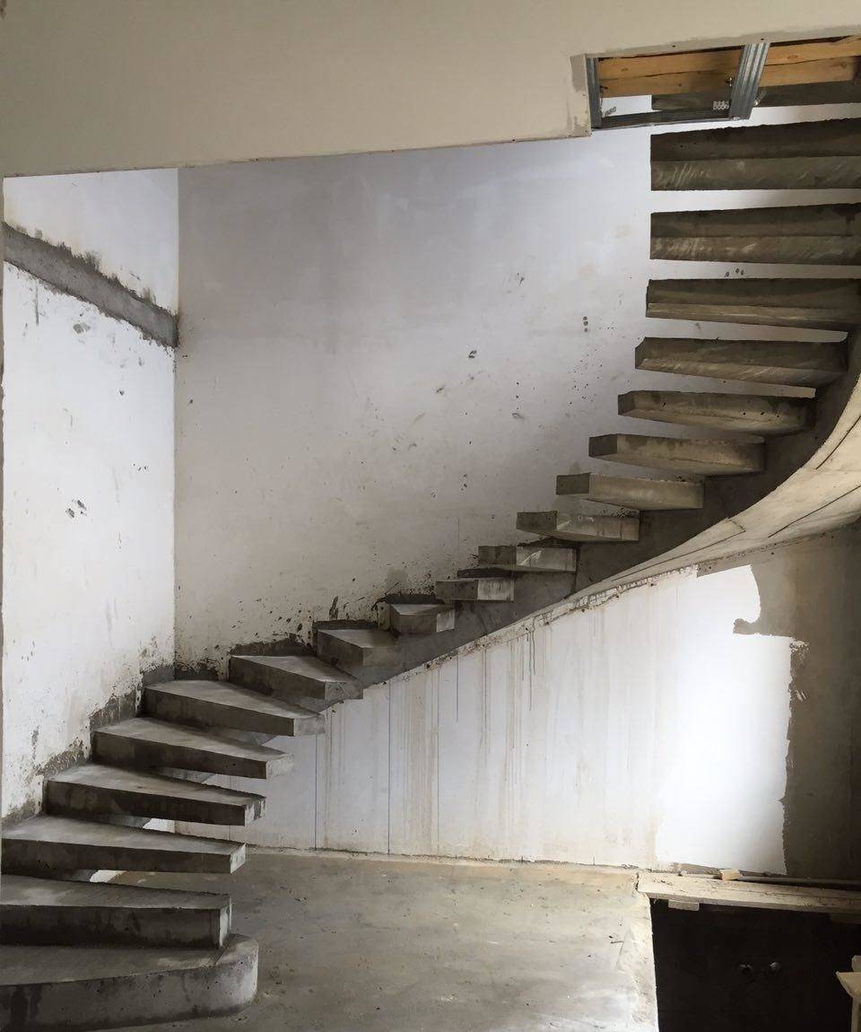 Как сделать входную монолитную бетонную лестницу своими руками