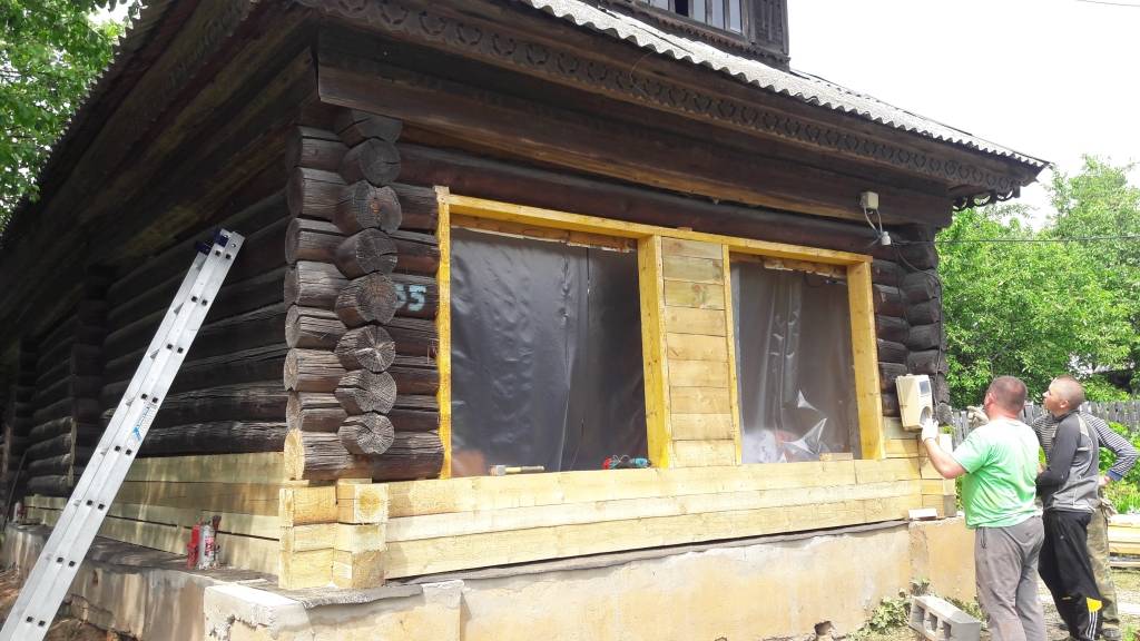 Реставрация старых деревянных окон с утеплением по шведской технологии.