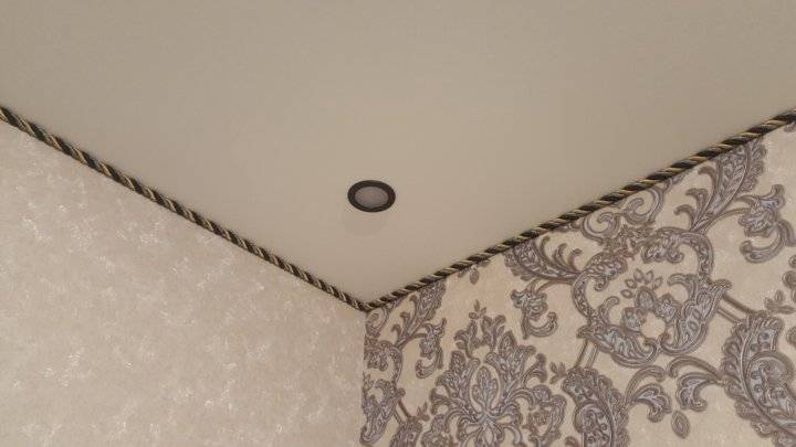 Декоративный кант для натяжных потолков — оригинальная окантовка вместо плинтуса