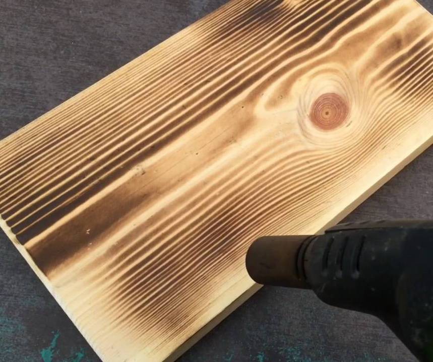 Браширование древесины своими руками: видео мастер-класс на примере доски и мебели