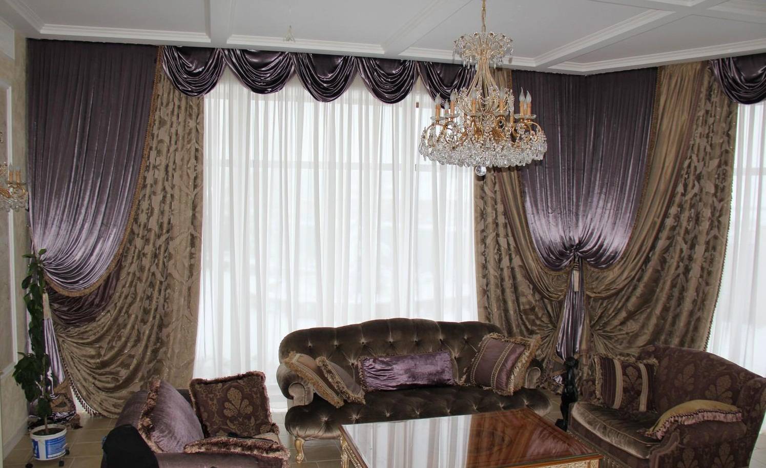 Шторы в гостиную – дизайн штор в зависимости от стиля интерьера