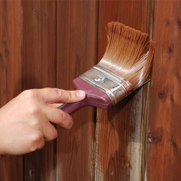 Как покрасить забор без краски, причём долговечно и красиво?