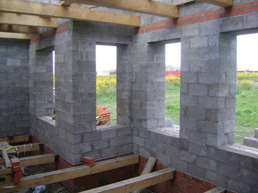 Как сделать керамзитобетонные блоки своими руками для строительства частного дома: обзор
