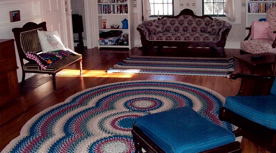 Как подобрать ковёр к интерьеру: советы декораторов и 80 беспроигрышных сочетаний