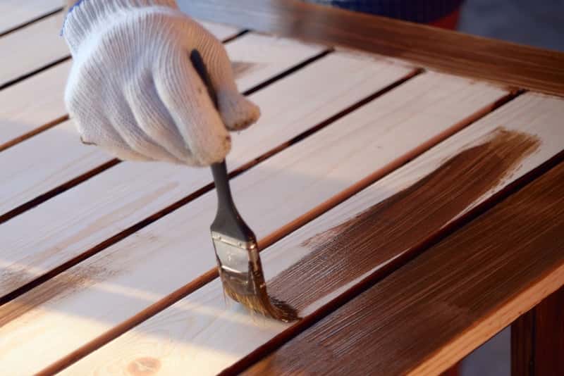 Как правильно сделать лакировку деревянного пола