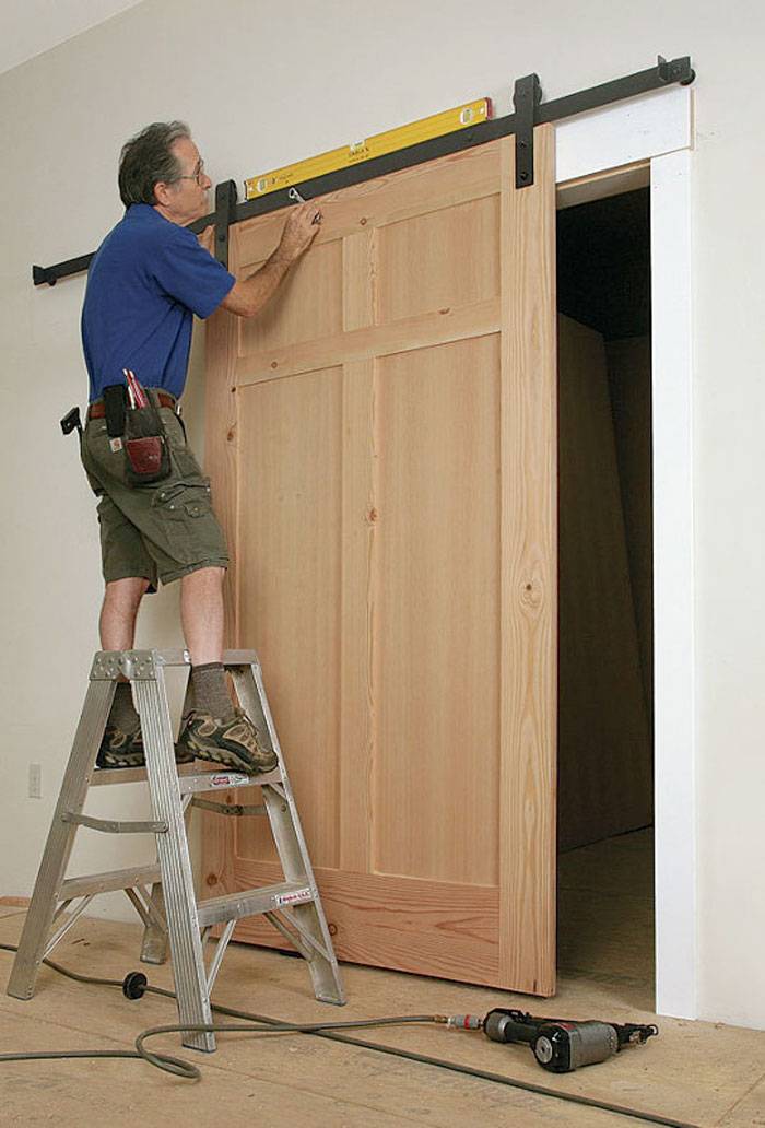 Реставрация дверей своими руками: последовательность работ | двери дома