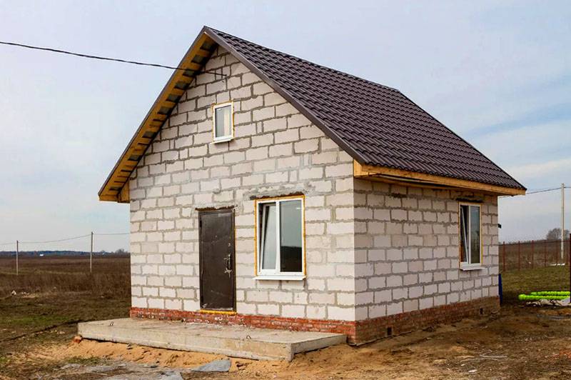 Дом из шлакоблока: как построить и утеплить качественно? (77 фото-идей)