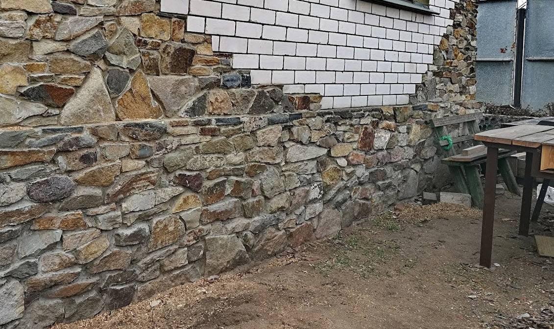 Фундамент дома из бутового камня — оригинальное и выгодное решение