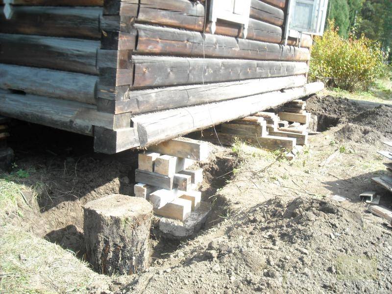 Как самостоятельно заменить фундамент под деревянным зданием? - ремонт и стройка