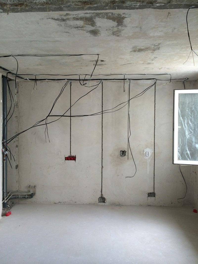 Замена электропроводки в панельном доме по старым каналам без штробления