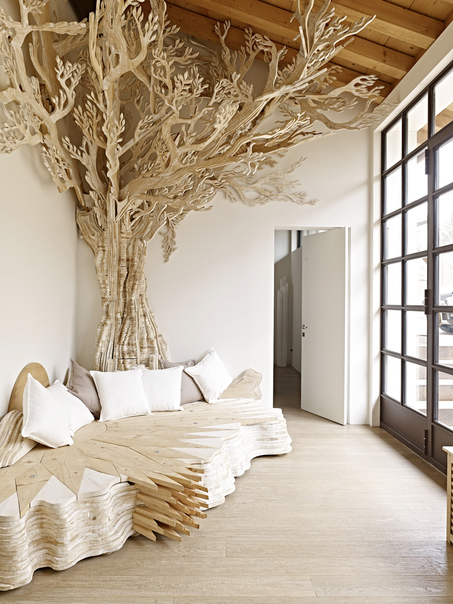 Современная отделка стен деревом - 30 фото красивых интерьеров