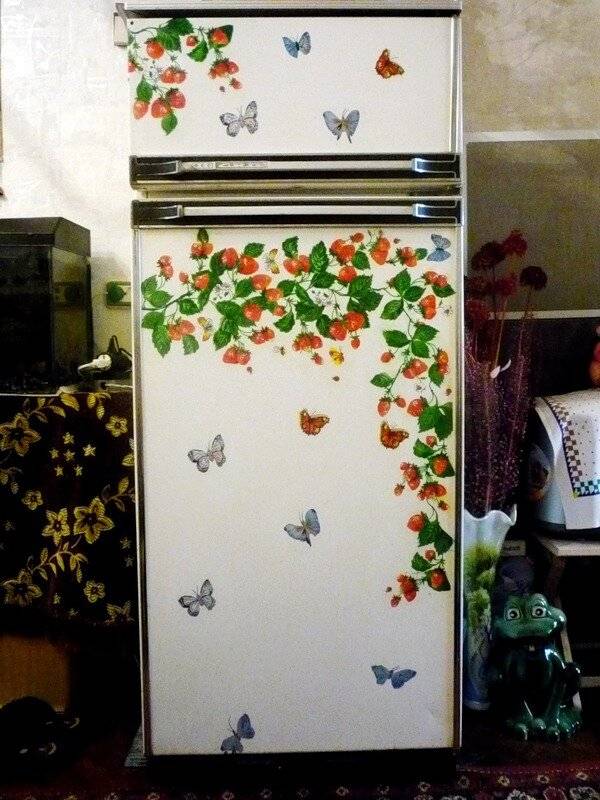 Зачем и чем декорируют холодильник - 28 фото примеров