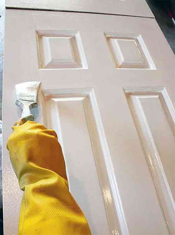 Красивые межкомнатные двери: как выбрать покрытие и покрасить?