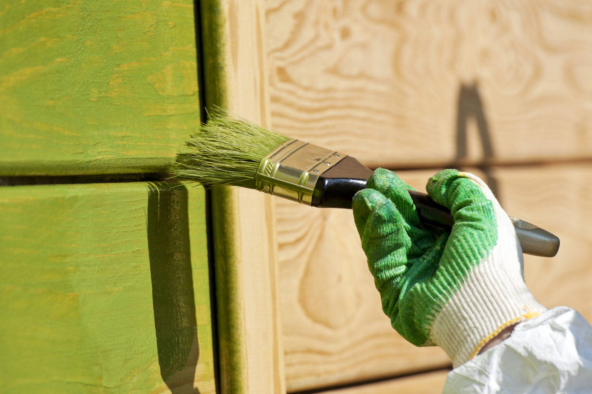 Покраска деревянного дома внутри: выбор материалов