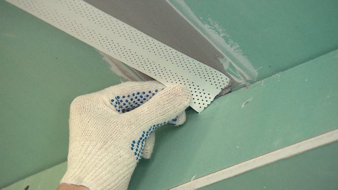 Чем замазать или заделать гипсокартонные углы на стенах: можно ли ли поклеить серпянку и когда стоит шпаклевать?