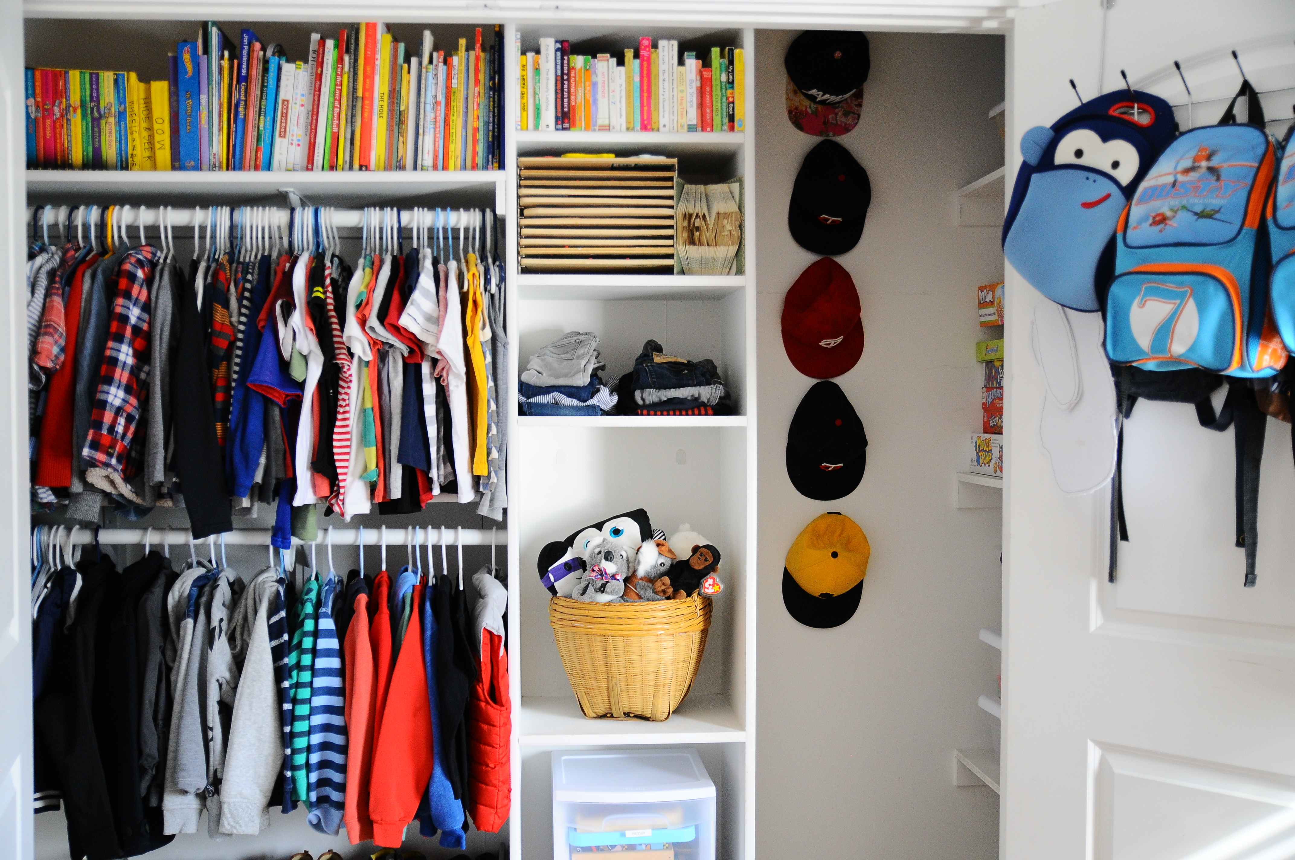 Хранение вещей в шкафу: 20 гениальных идей и лайф-хаков!