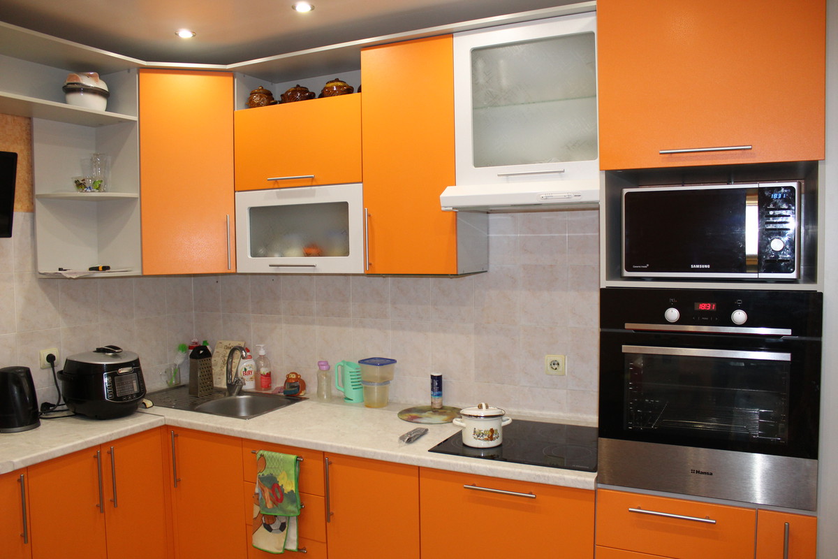 Дизайн кухни персикового цвета: фото примеров, полезные советы по оформлению