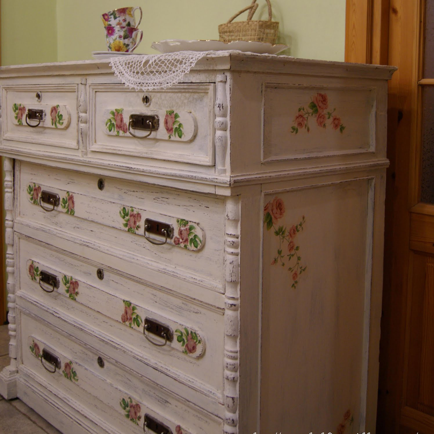Реставрация старой мебели: даём новую жизнь комоду