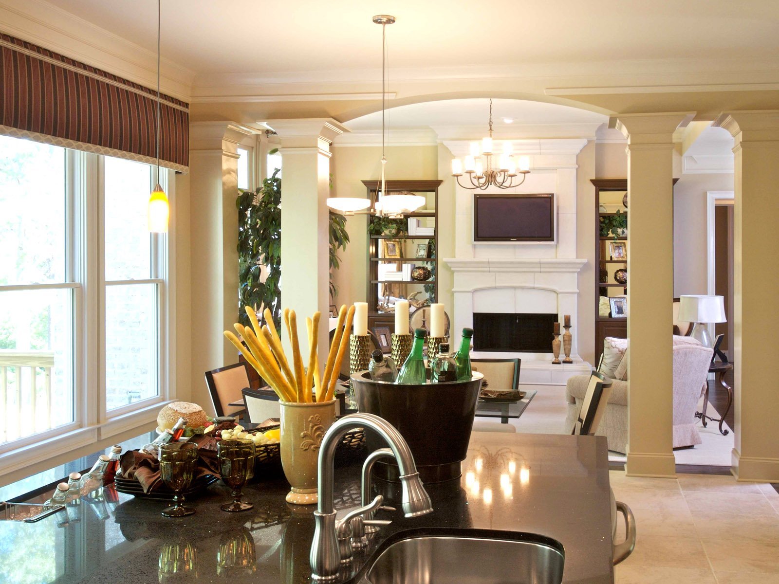 Колонны в интерьере — элегантное величие в дизайне квартиры и дома