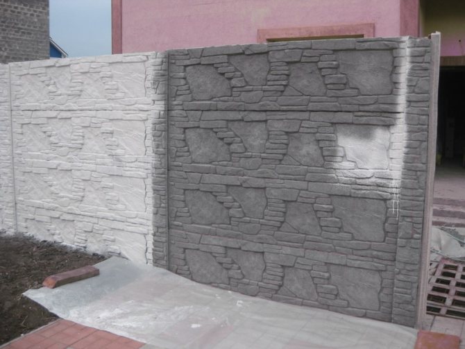 Как покрасить бетонный забор и какую краску использовать?