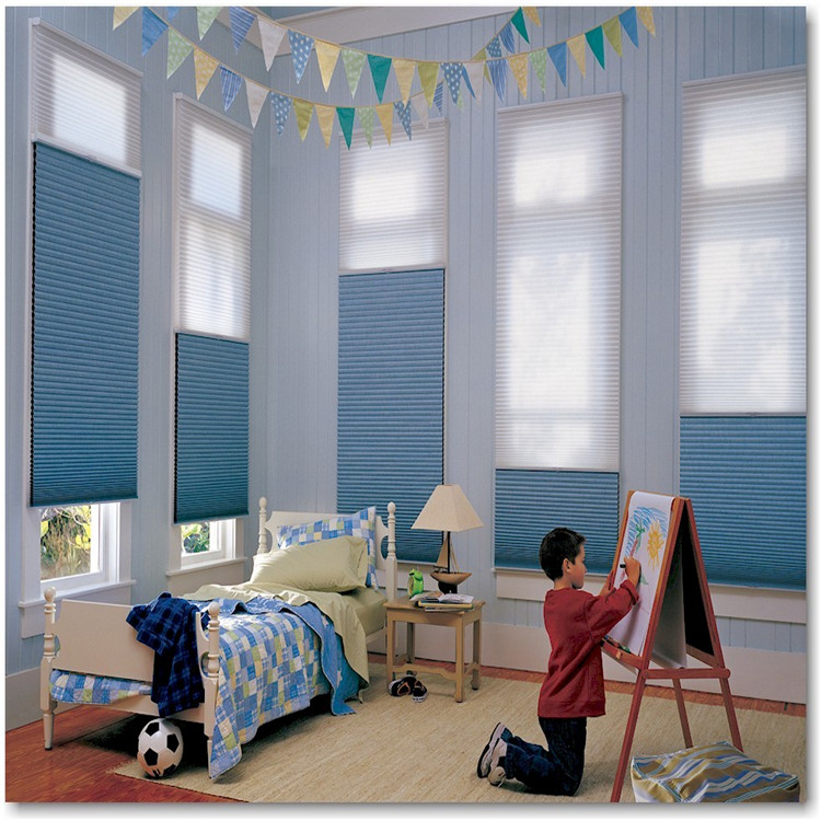 Рулонные шторы в детскую комнату на пластиковые окна для мальчика или девочки
